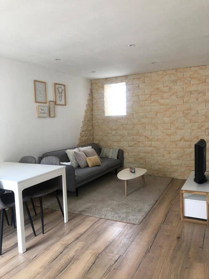 Appartement entier, One-Bedroom Apartment in Béthune, Région de Béthune