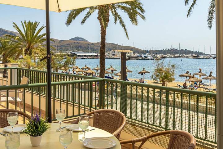 Appartement entier, Appartement de plage 'Daniela' avec vue sur la mer, climatisation, balcon et Wi-Fi. in Port de Pollença, Pollença