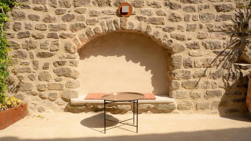 Gîte pour 21 personnes, avec terrasse et jardin ainsi que vue et piscine à Chirols - 2