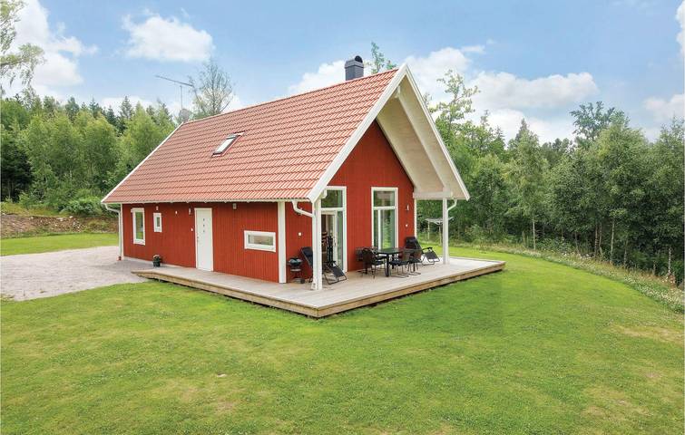 Ferienhaus für 6 Personen, mit Terrasse und Garten sowie Sauna in Holmsjö
