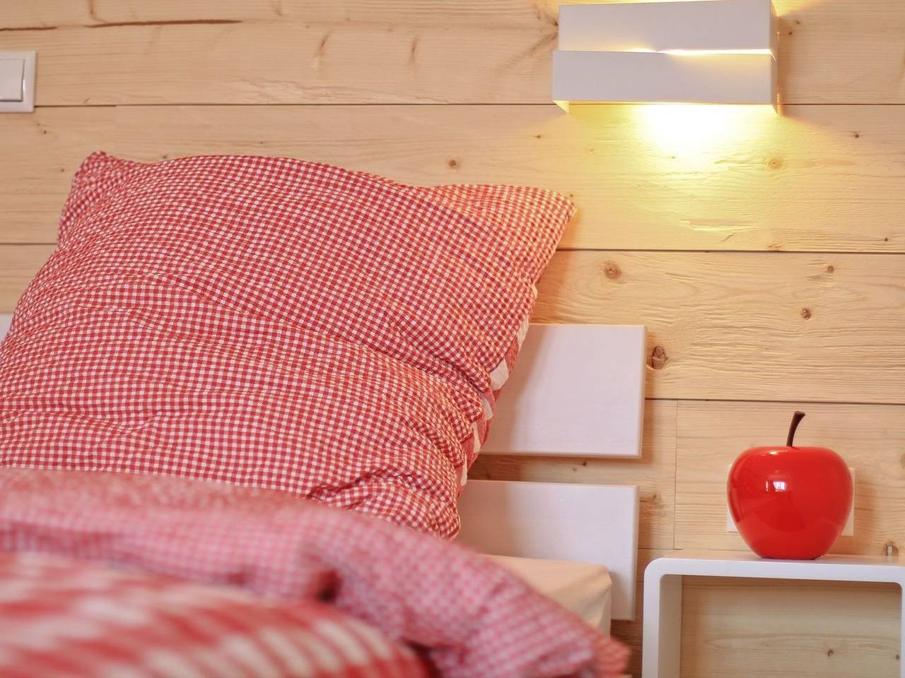 Ganze Wohnung, Dornröschen mit südseitigem Balkon in Homberg, Knüllgebirge