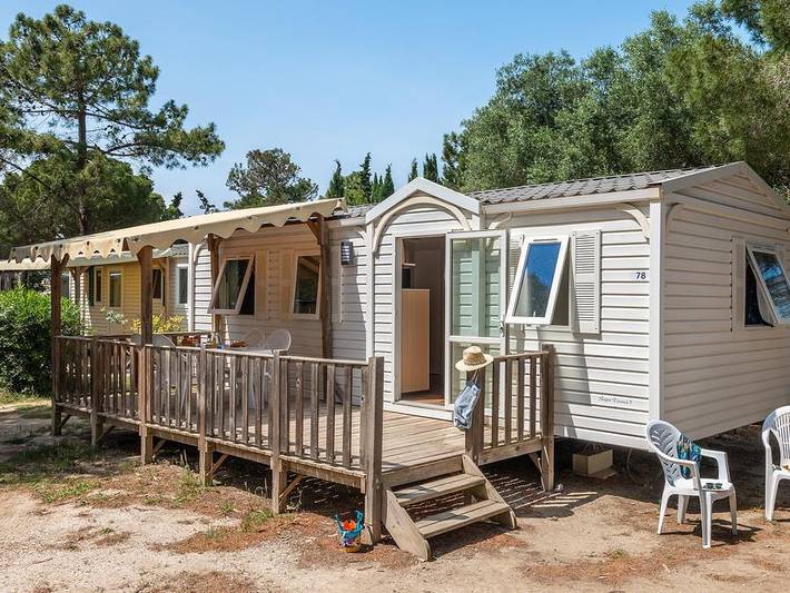 Camping Dunes et Soleil - Mobilheim 6 personen - Classic | 3 Schlafz. | 6 Pers. | Erhöhte Terrasse | 1 Bad | Klimaanlage in Marseillan, Mittelmeerküste (Frankreich)