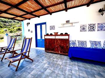 Gîte pour 4 personnes, avec vue et terrasse à Santa Marina Salina