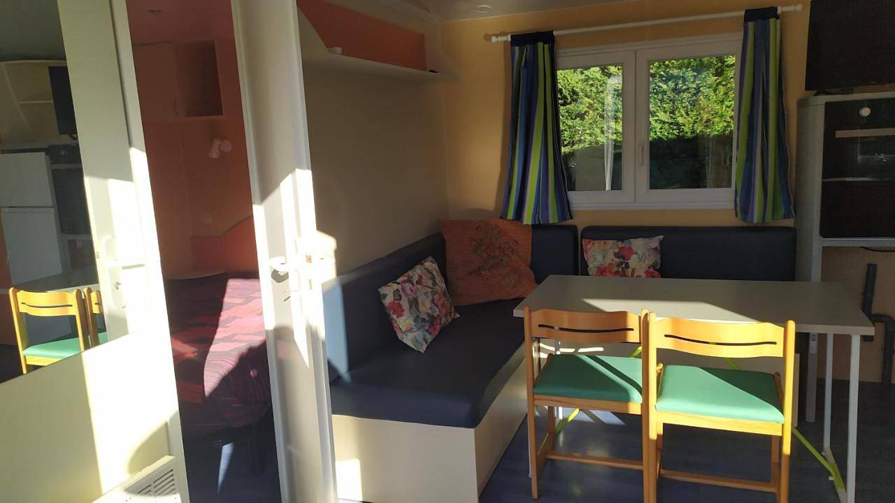 Mobil-home du lac de Foix in Foix, Ariège