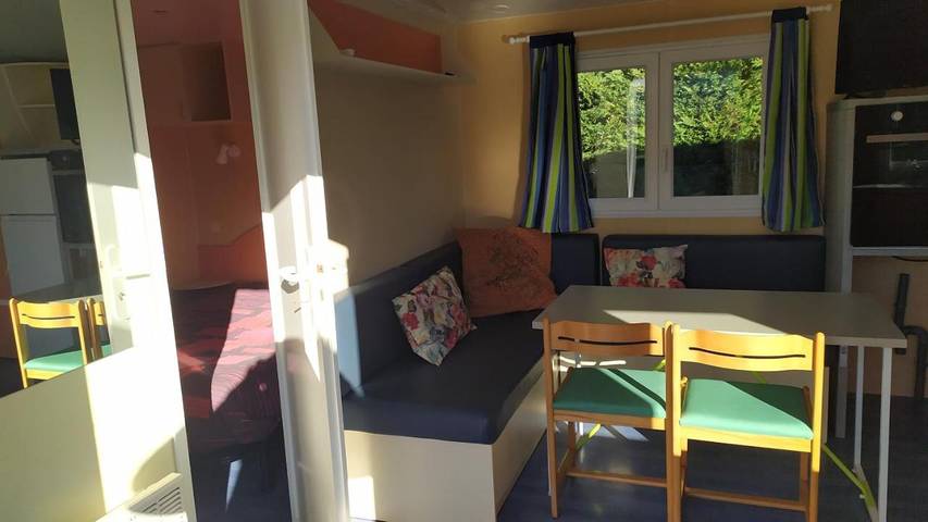 Location de vacances pour 5 personnes, avec terrasse ainsi que bassin pour enfant et piscine, animaux acceptés à Foix - 4