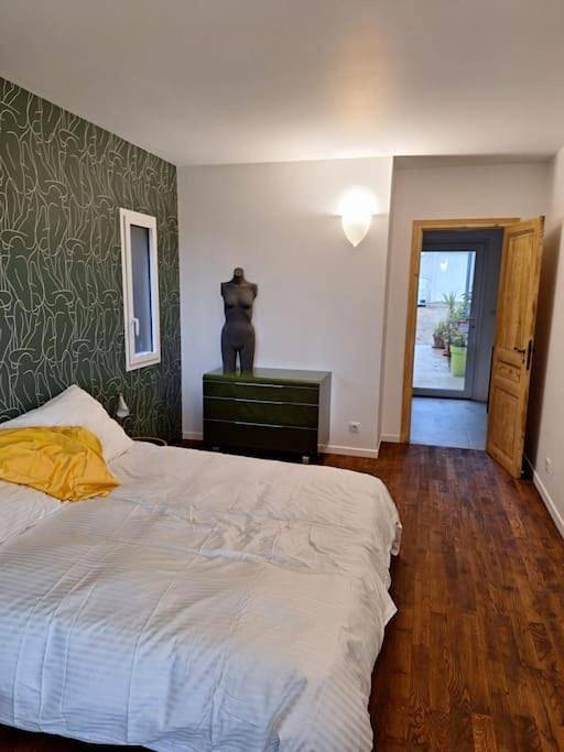 Location de vacances pour 6 personnes, avec jardin ainsi que vue et piscine, animaux acceptés à Taulignan - 3