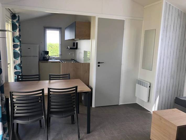 Camping pour 4 personnes, avec Jacuzzi ainsi que Bassin pour enfant et Sauna à Saint-Georges-de-Didonne - 3