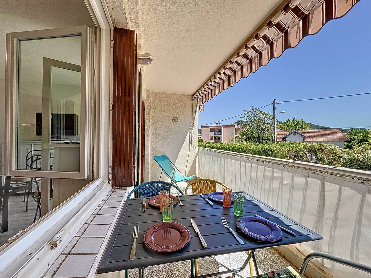 Appartement entier, T1 cosy avec terrasse et parking privé près de la plage des Lecques in Les Lecques, Saint-Cyr-sur-Mer