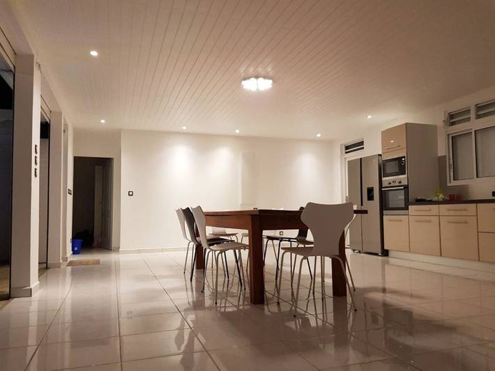 Location de vacances pour 6 personnes, avec jardin et piscine, animaux acceptés dans Marie-Galante - 2