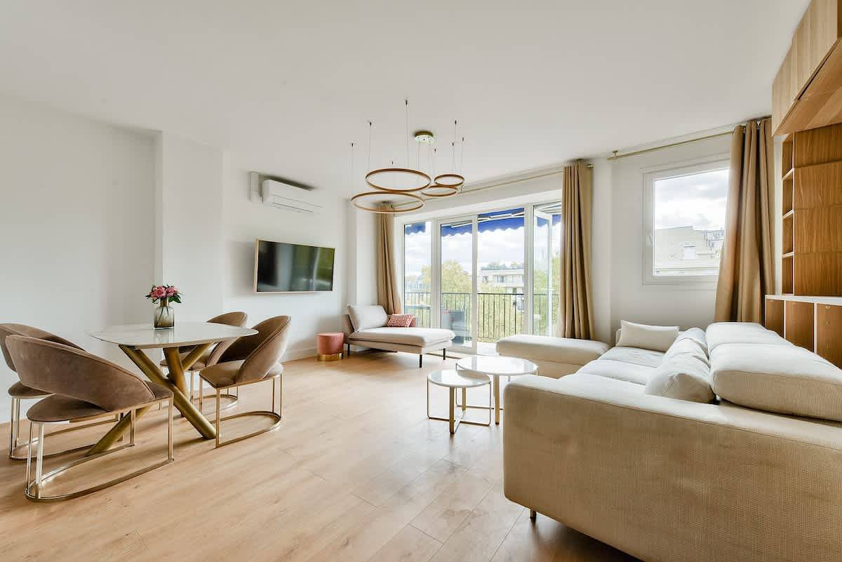 Ganze Wohnung, Ferienwohnung für 2 Personen mit Balkon/Terrasse in Neuilly-sur-Seine, Hauts-de-Seine