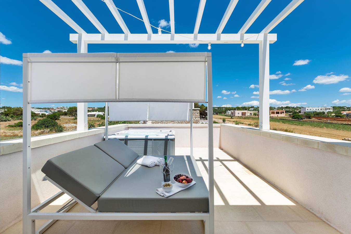 Hotel Perla Saracena - Suite Attico Jacuzzi in Torre Pali, Salve