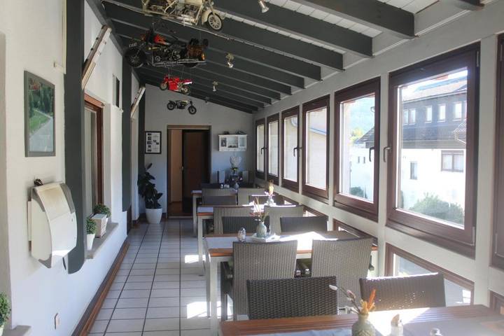 Hotel für 2 Personen, mit Terrasse und Garten sowie Ausblick in Battenberg - 4