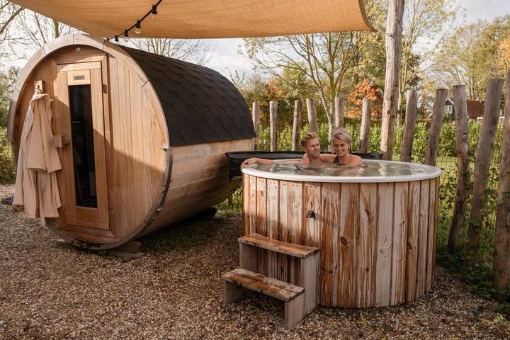 Vakantiepark voor 2 personen, with whirlpool and tuin as well as sauna and terras, met huisdier in de Achterhoek