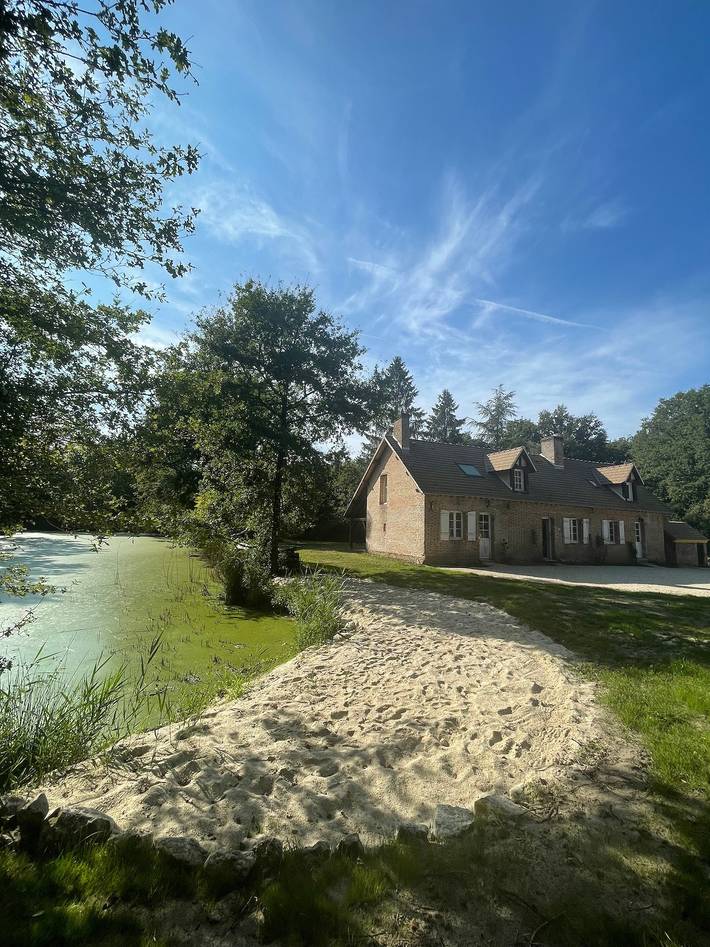 Dom dla 22 osób, z widok na jezioro i ogród w Centre-Val de Loire