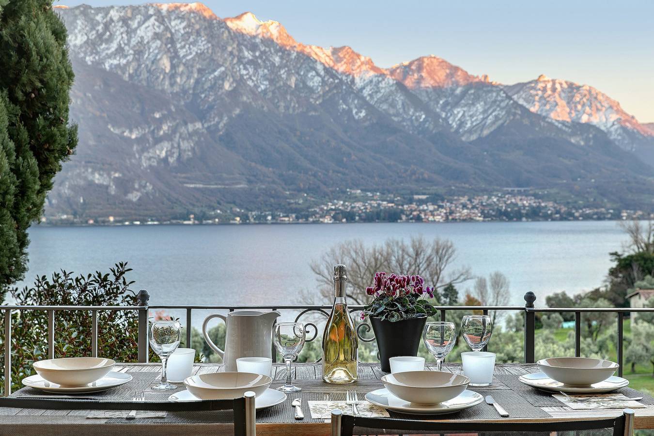 Apartamento entero, Apartamento 'Charming Lake View' con vistas al lago, Wi-Fi y aire acondicionado in Bellagio, Municipio de Bellagio