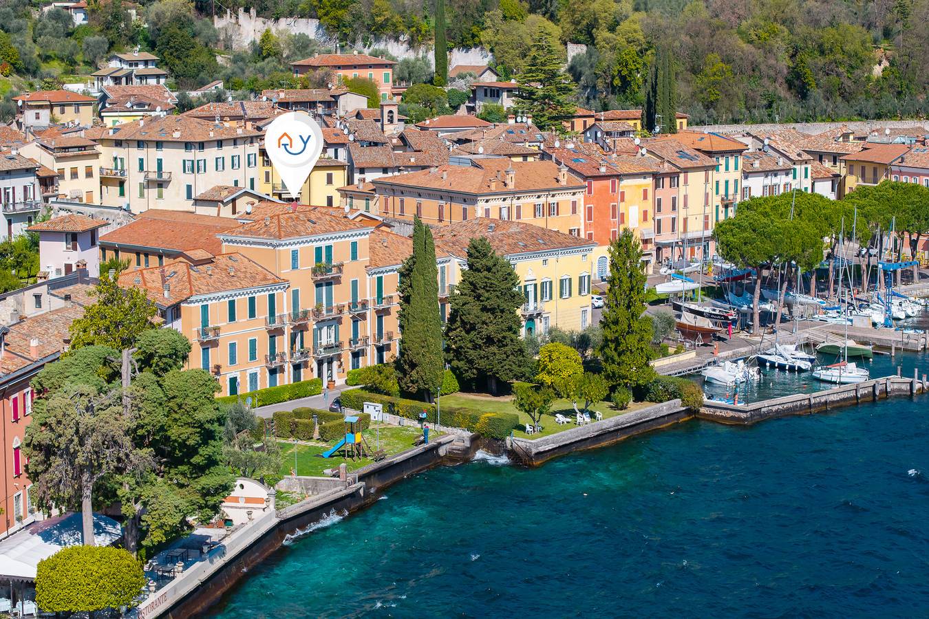Ganze Wohnung, Bogliaco Lake Front in Spiaggia (Gargnano), Gargnano