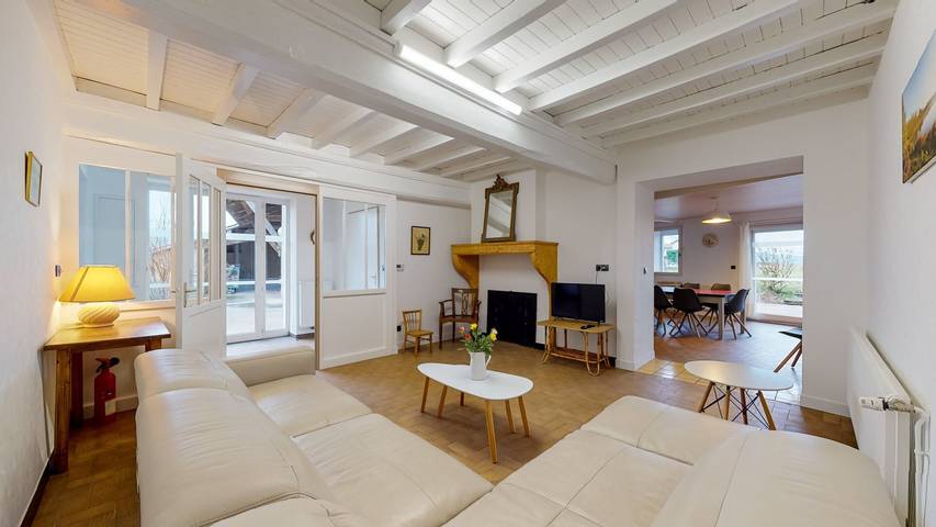 Gîte pour 14 personnes, avec Jardin dans l' Ain - 4