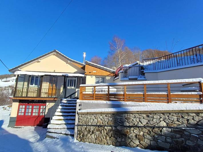 Location de vacances pour 6 personnes, avec balcon, adapté aux familles à Orcival (Puy-de-Dôme) - 4
