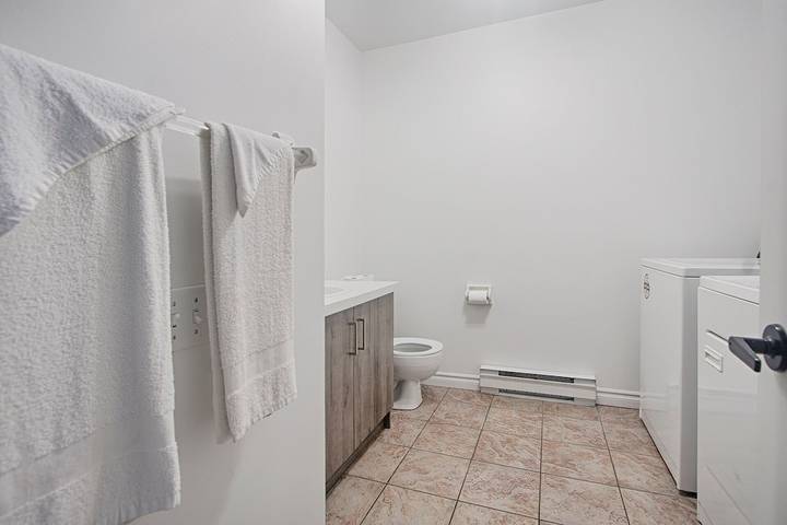 Location de vacances pour 12 personnes, avec jacuzzi et piscine ainsi que balcon et jardin, animaux acceptés à Beaupré - 3