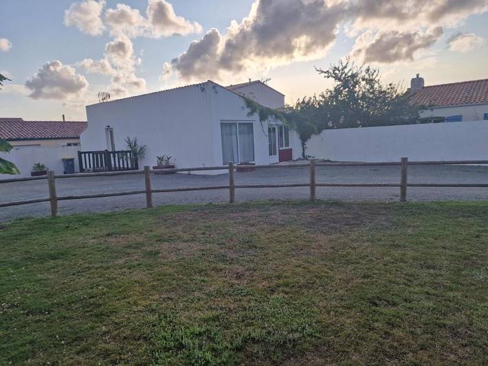 Location de vacances pour 4 personnes, avec terrasse et jardin, animaux acceptés à Bois-de-Céné - 2