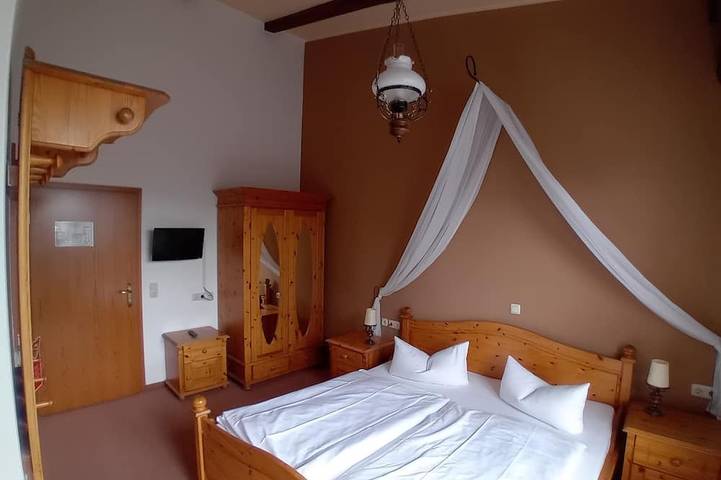 Ferienhaus für 2 Personen, mit Pool, mit Haustier an der Müritz