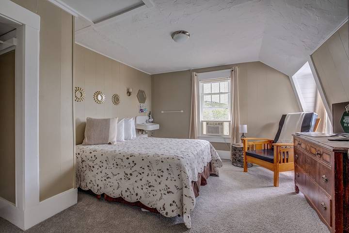Vacation rental for 2 people in Lake Winnipesaukee
