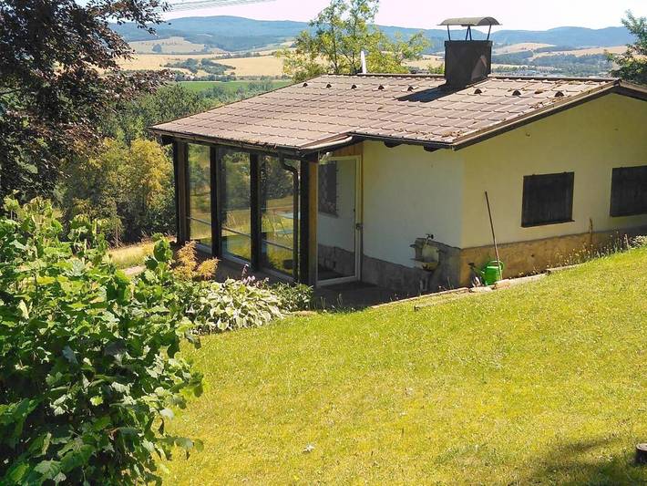 Ferienhaus für 3 Personen, mit Terrasse und Seeblick sowie Ausblick in Werratal - 2