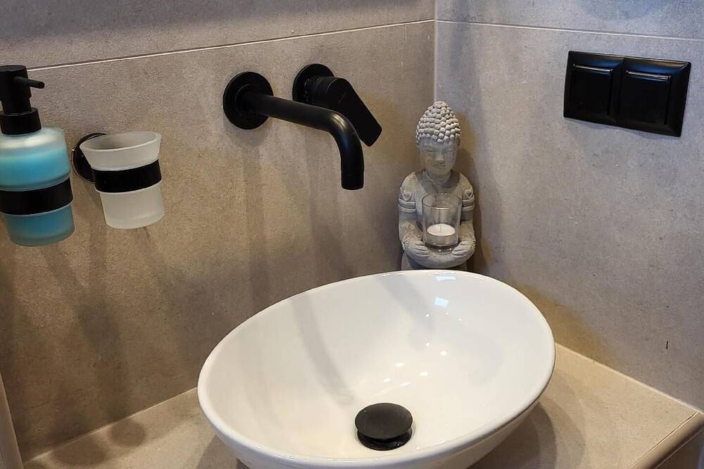 Holiday home near the beach with private garden in Chrisi Akti, Thassos