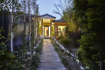 Holiday Home for 10 People in Bright, Alpine Shire, Photo 1