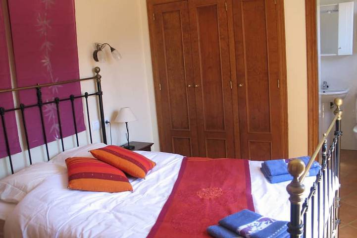 Villa andaluza de 3 dormitorios con piscina privada, tranquila, aislada a 15 minutos del mar in Cortijo Cabrera, Turre