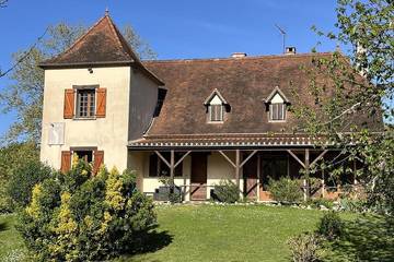 Location de vacances pour 12 personnes, avec jardin à Calvignac