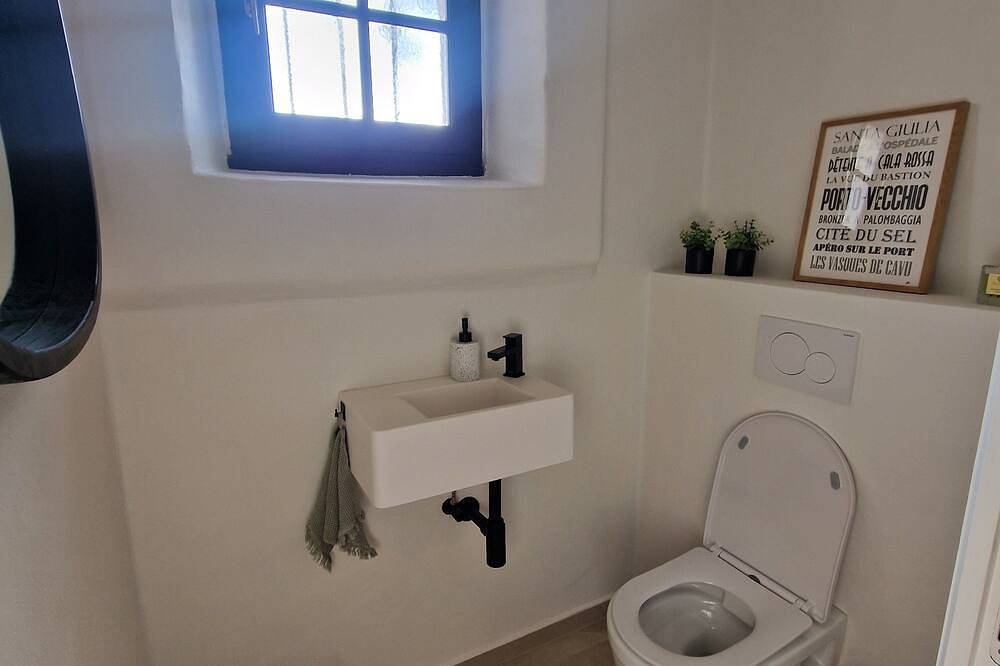 L'Abri côtier - Chic bohemian villa with heated pool, steps from the sea in San Ciprianu, Lecci