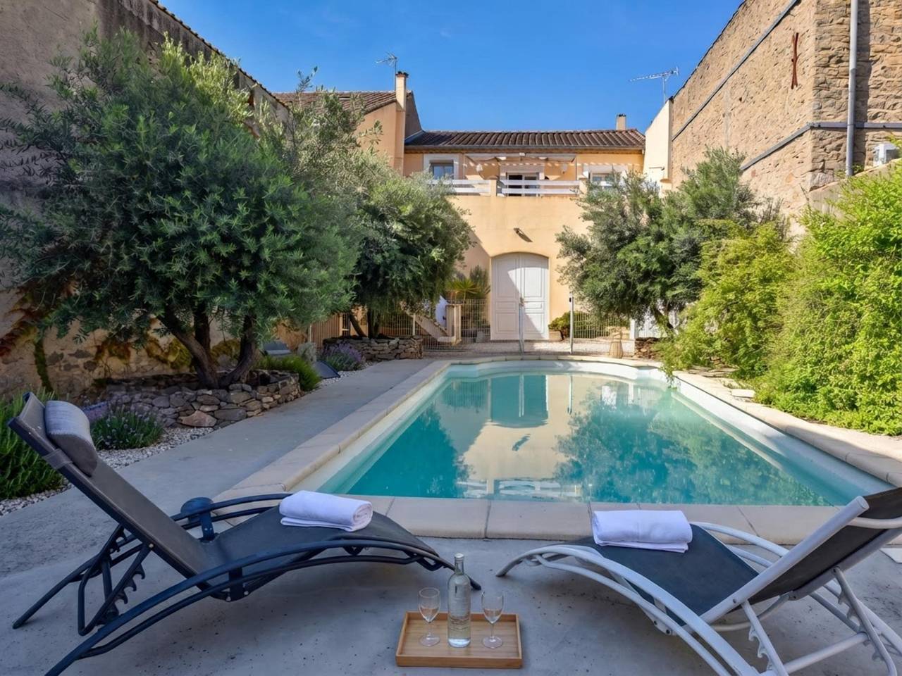 Schönes Dorfhaus mit privatem Pool
 in Olonzac, Canal du Midi