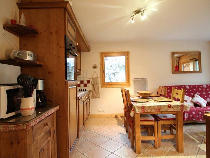 Gîte pour 6 personnes, avec terrasse, animaux acceptés dans Les Carroz - 2