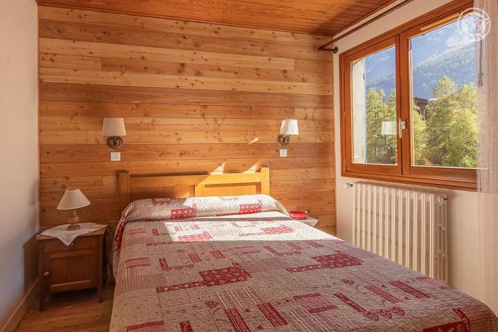 Gîte pour 4 personnes, avec jardin à Lanslevillard - 4