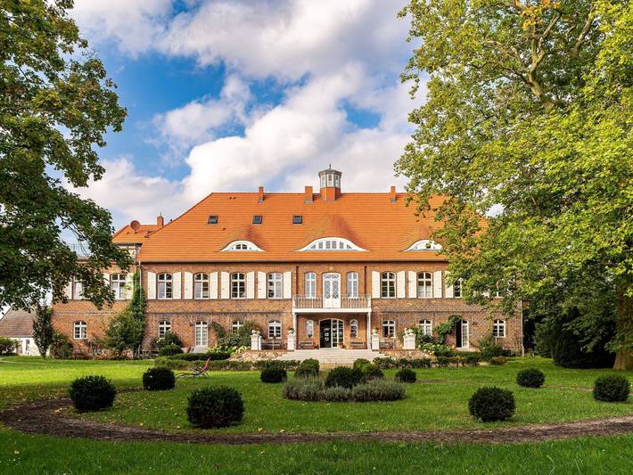 Schloss für 7 Personen, mit Terrasse und Garten sowie Seeblick in Ribnitz-Damgarten - 2