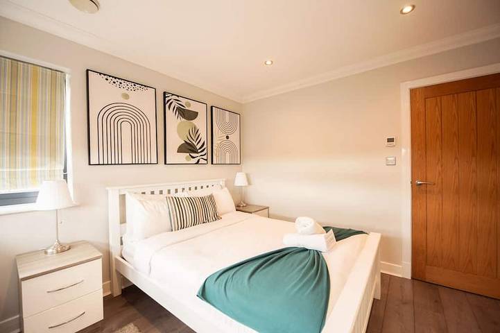 Appartement entier, Appartement en attiq-Prestige-Salle de bain privée-Vue ville in Reading, Berkshire
