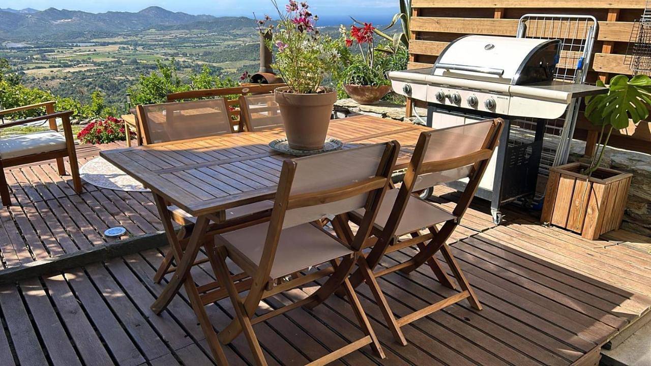 Appartement entier, Apartment in Vallecalle, Région de Calvi