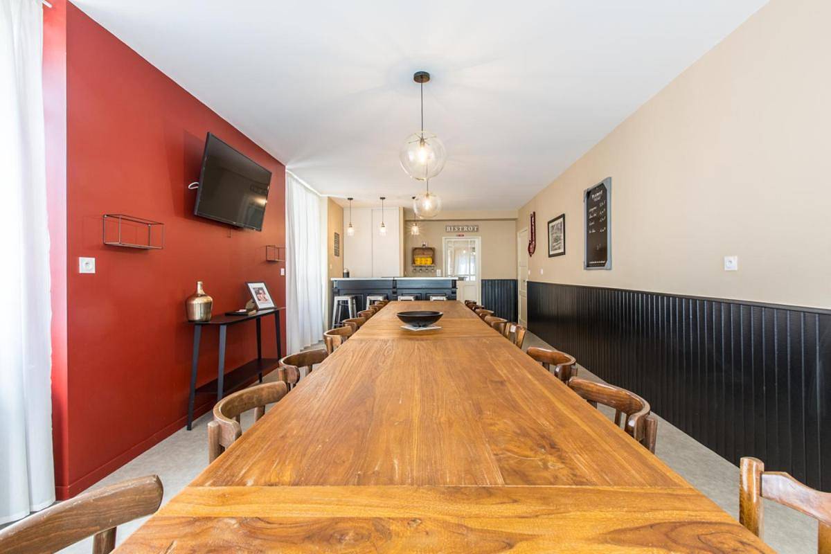 Five-Bedroom House in Nogaro, Gers