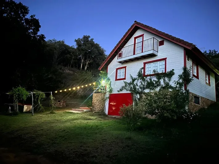 Casa de vacaciones para 5 personas, con piscina además de vistas y jardín, Se admiten mascotas - 1