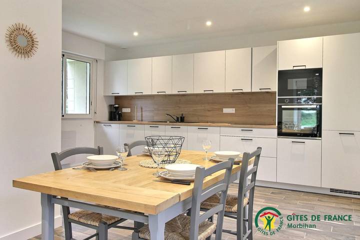 Gîte pour 4 personnes, avec Jardin et Vue à Landaul