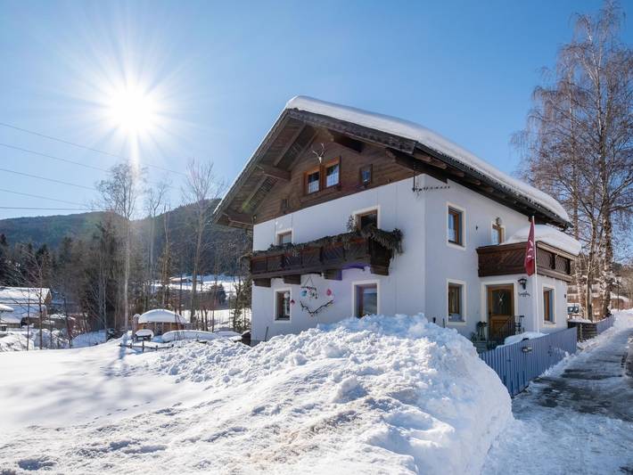 Ferienwohnung für 5 Personen, mit Balkon und Garten in Forstau
