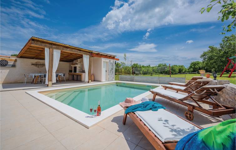 Gemütliche 2-Zimmer-Wohnung mit Pool in der Nähe von Krnica und der Küste in Marčana, Südküste Istrien
