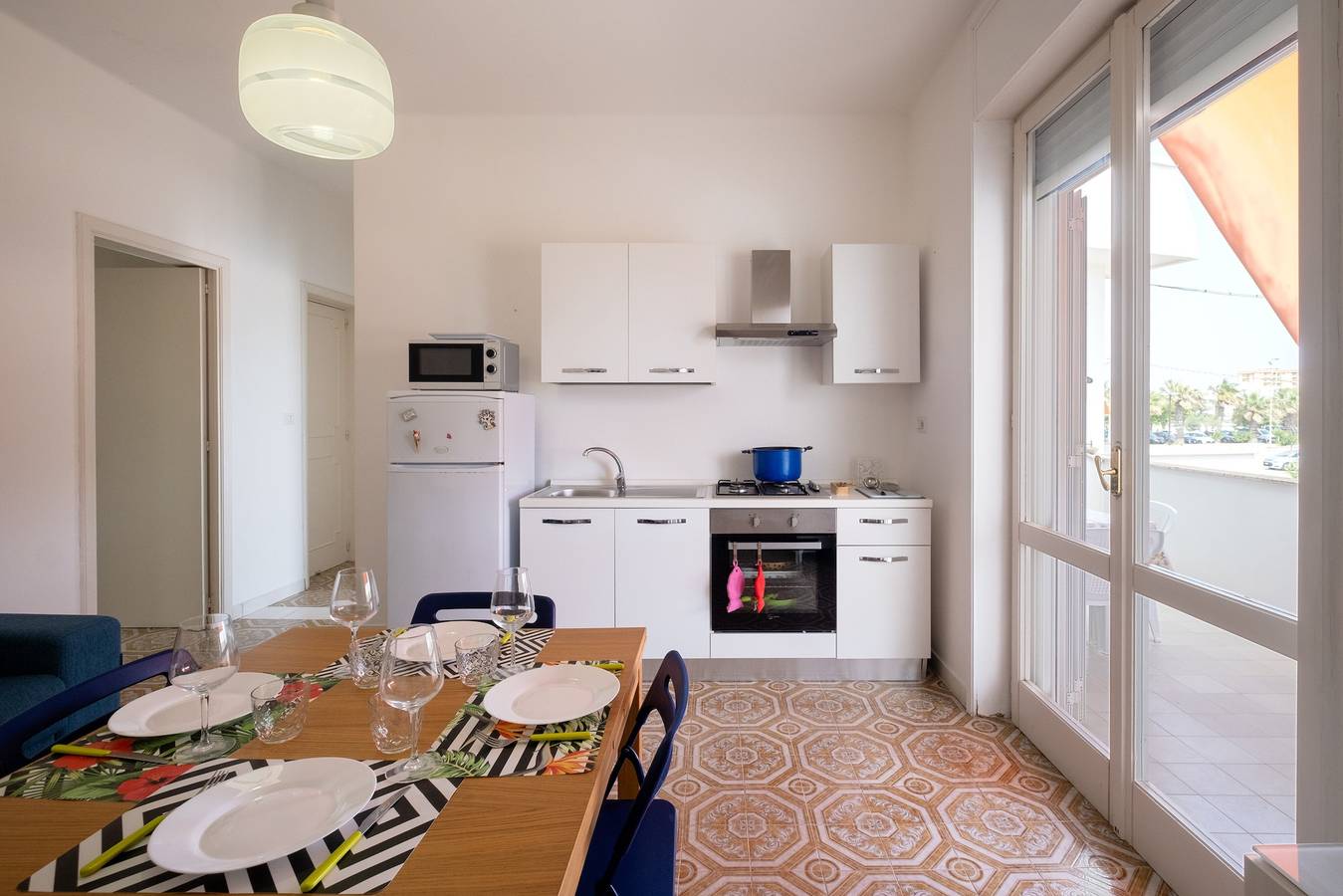 Casa Vacanze 'A Due Passi dal Mare' con vista mare, Wi-Fi e aria condizionata in Scala di Furno, Porto Cesareo