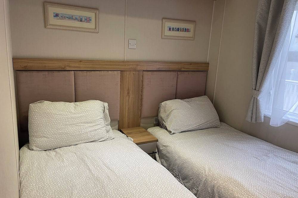 Lavender super front row sea view caravan at Rockley Park, Poole Harbour, Dorset in Poole, Poole Harbour
