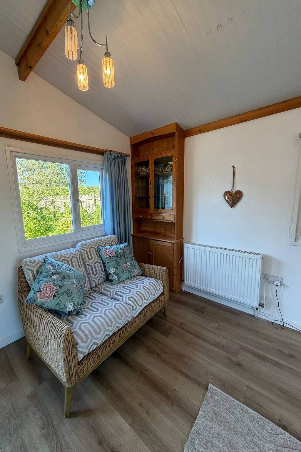Annex - Sleeps 2 - Parking in Merseyside