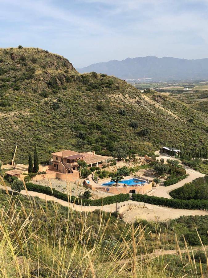 Casa rural para 8 personas, con Balcón y Terraza además de Jardín y Piscina en Antas