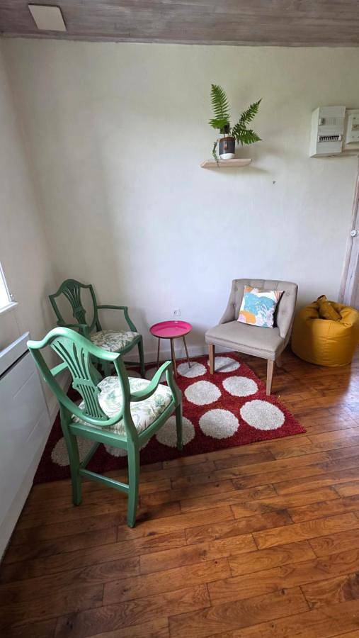 Gîte pour 2 personnes, avec Terrasse ainsi que Jacuzzi et Jardin à Saint-Germain-les-Belles - 3