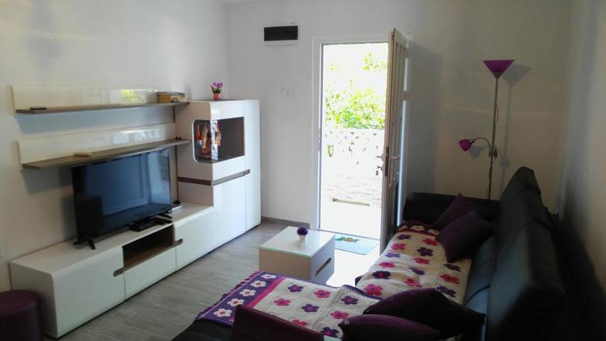 Appartamento per 4 persone, con giardino a Kotor