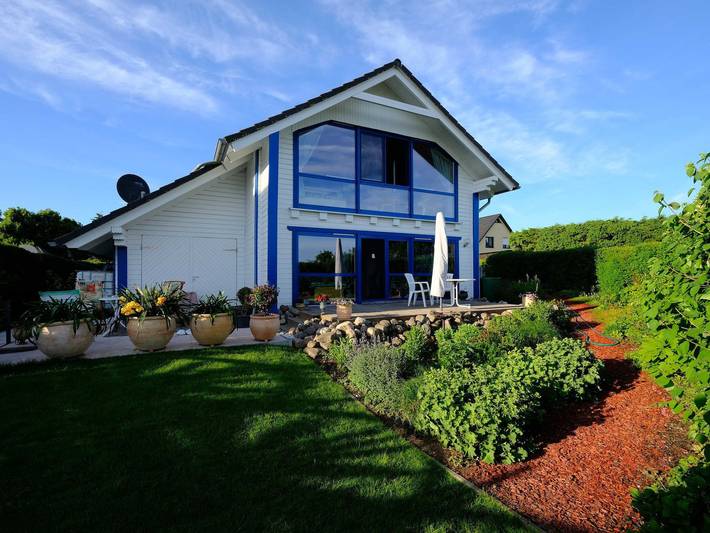 Ferienwohnung für 4 Personen, mit Terrasse und Garten sowie Sauna in Alt Schwerin